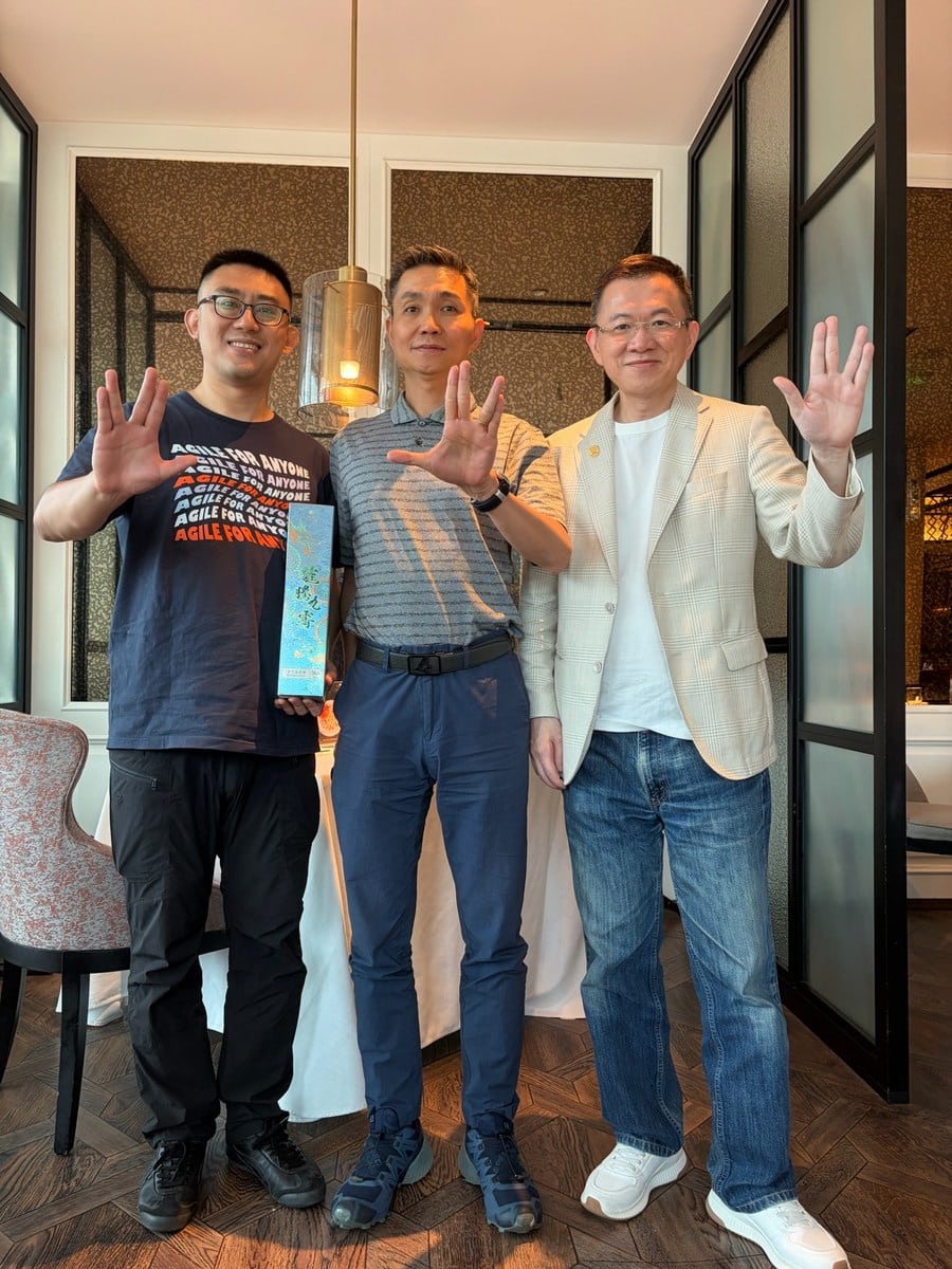 Roger、Bill Li與Jacky三位老師合照