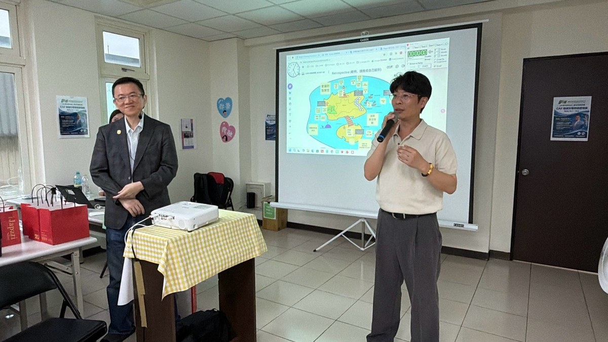 十月一日開場,李安重董事長說明這堂課是總經理提議的